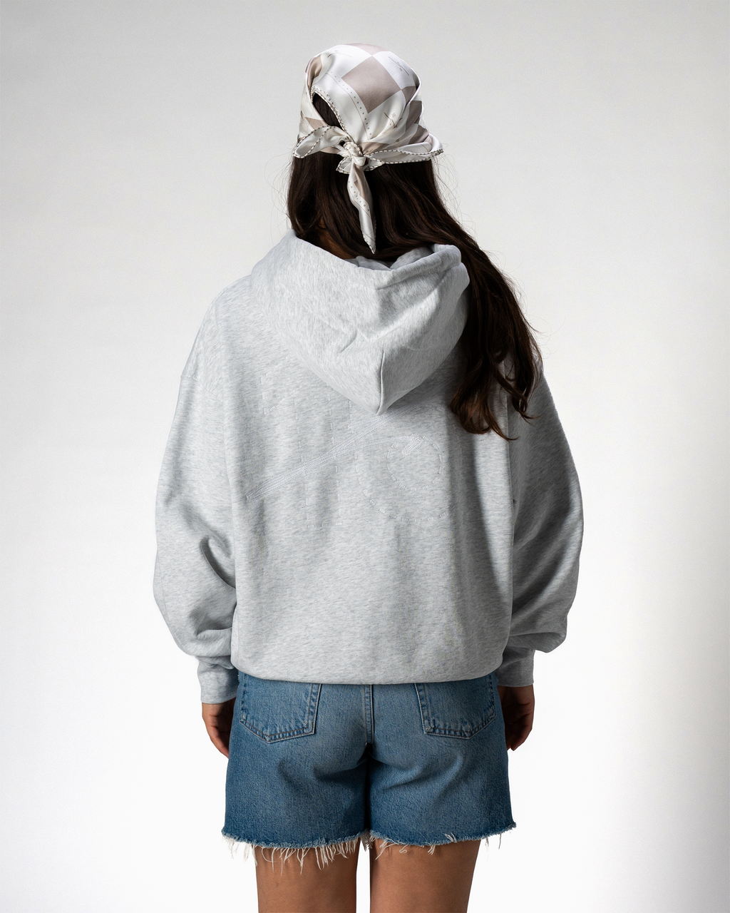 16 ZIP UP HOODIE
