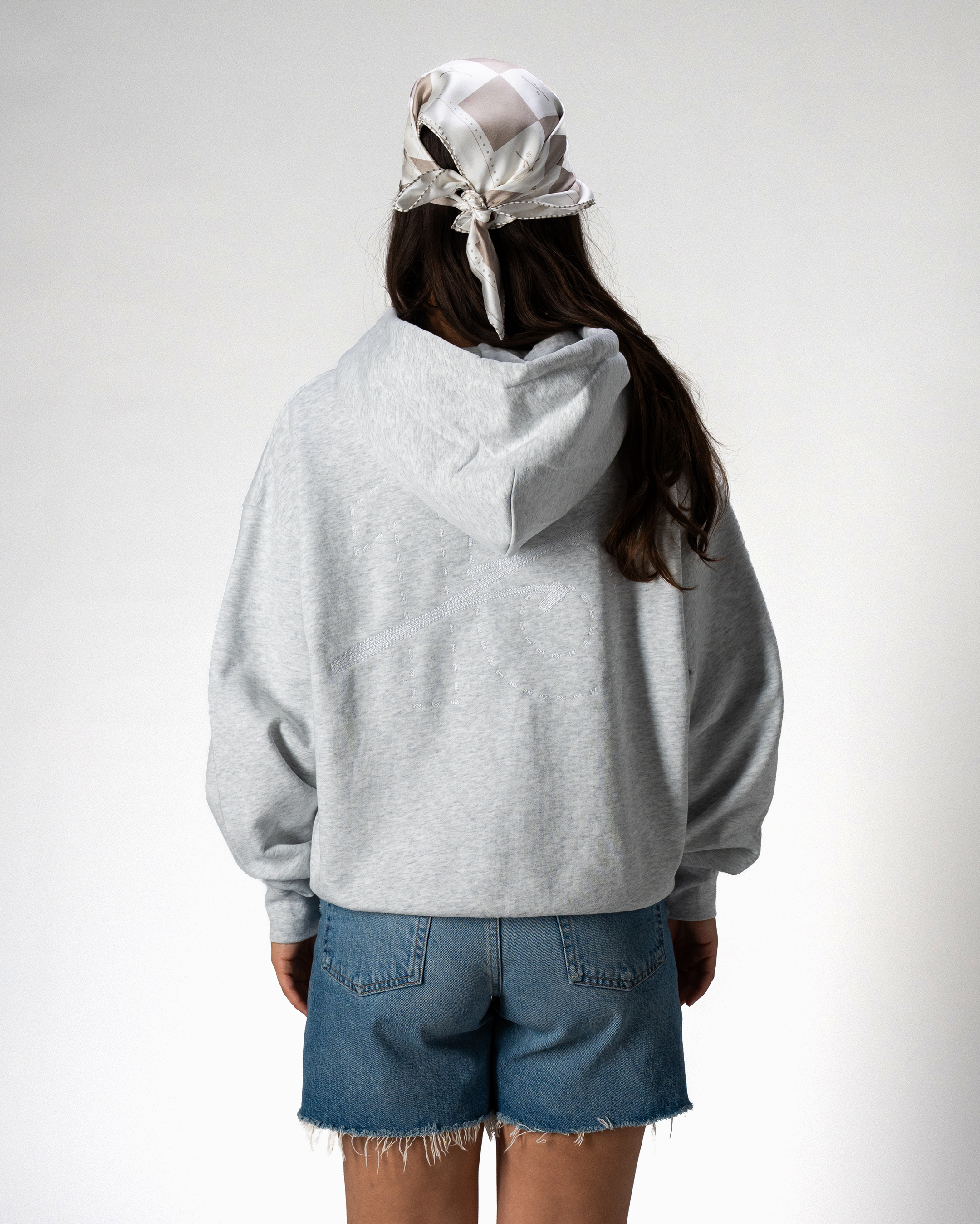16 ZIP UP HOODIE