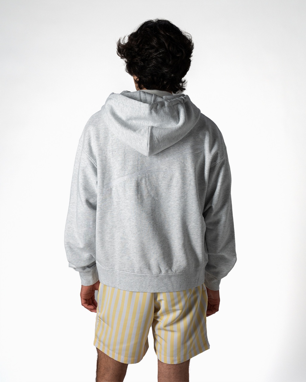 16 ZIP UP HOODIE