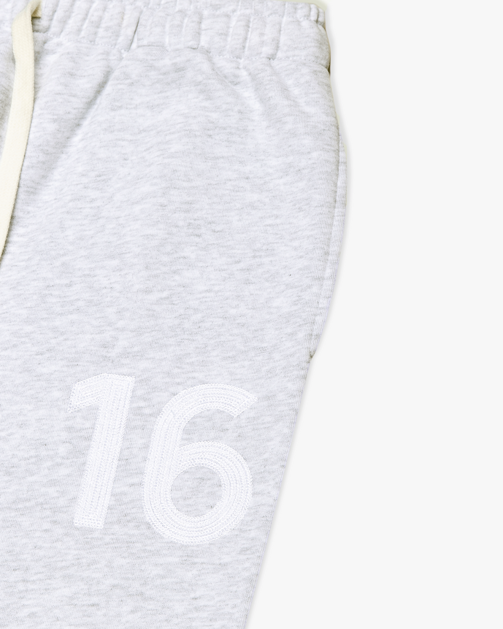 SIGNATURE SWEATPANTS