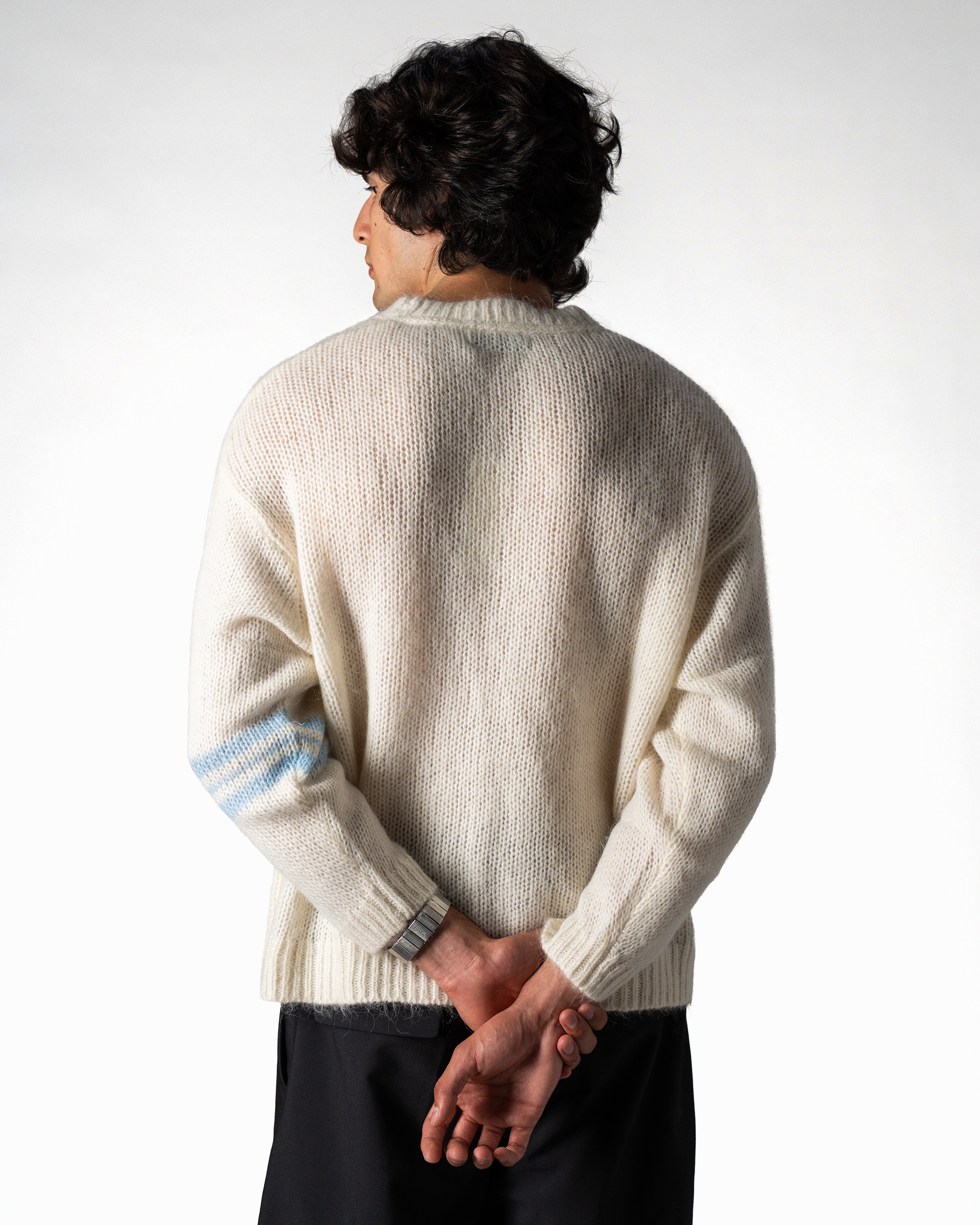 LOOSE GAUGE KNIT SWEATER